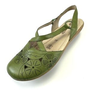 Remonte green flat slingback shoes Size 38 Round toe perforated leather Folklore